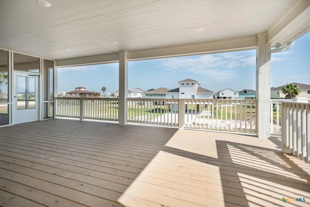 109 Whooping Crane Street Port O Connor, TX 77982