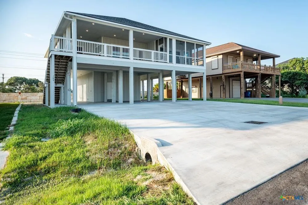 109 Whooping Crane Street Port O Connor, TX 77982