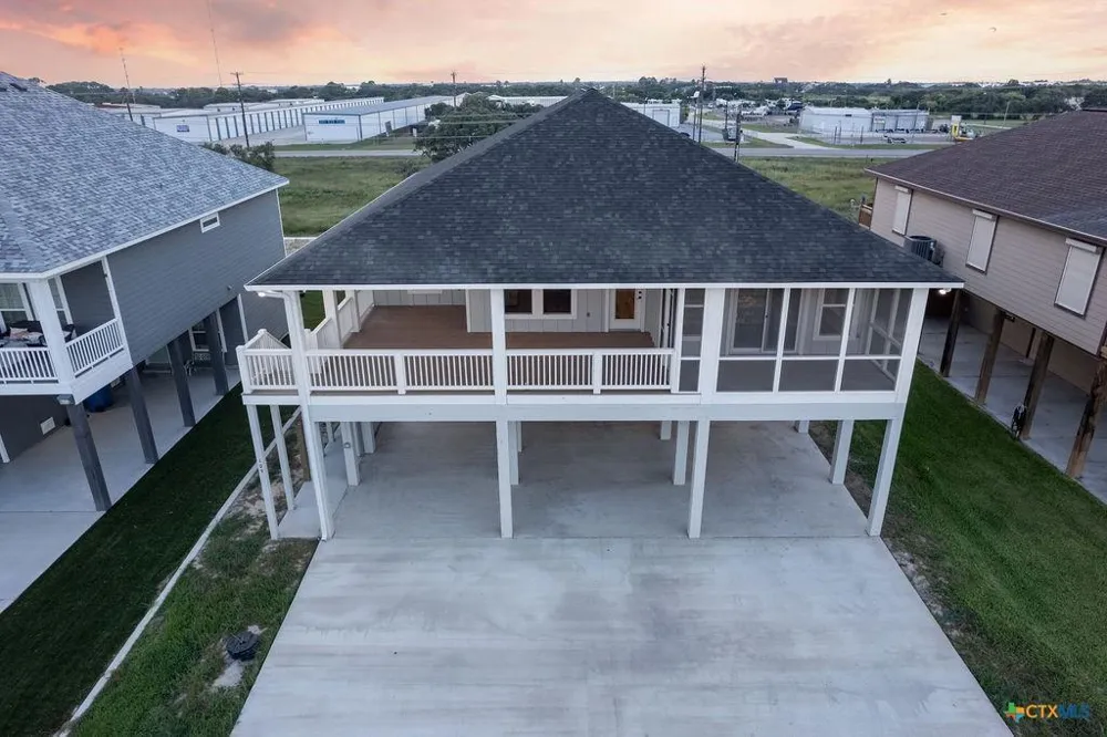 109 Whooping Crane Street Port O Connor, TX 77982