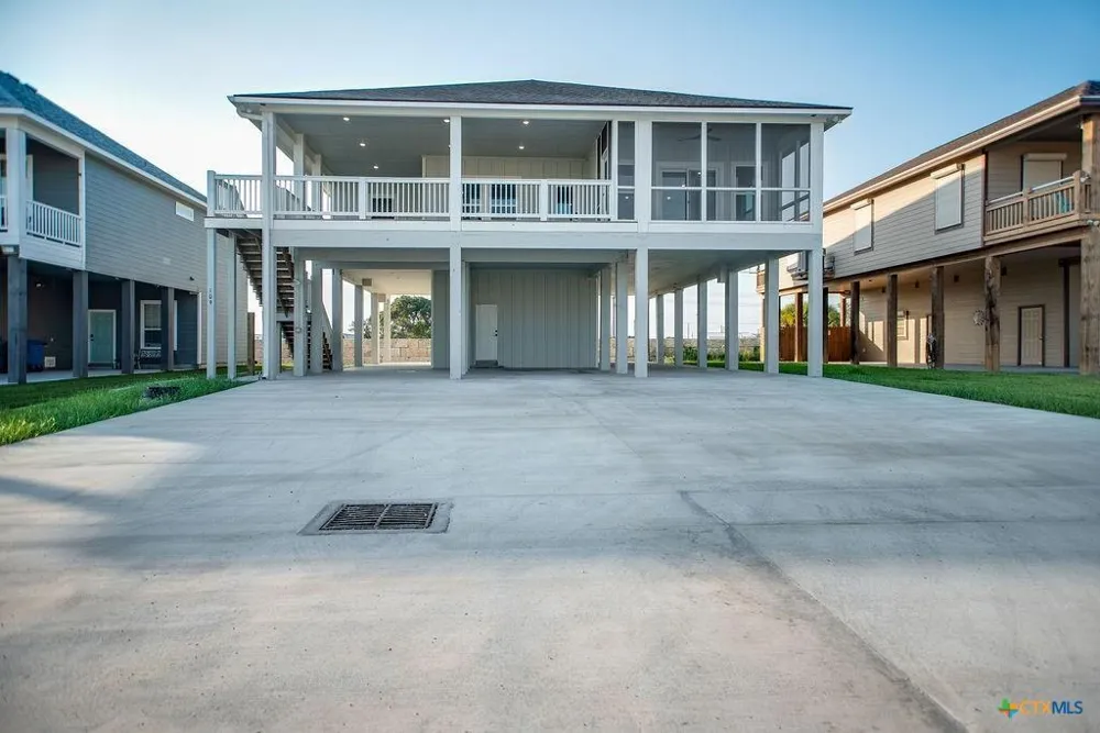 109 Whooping Crane Street Port O Connor, TX 77982