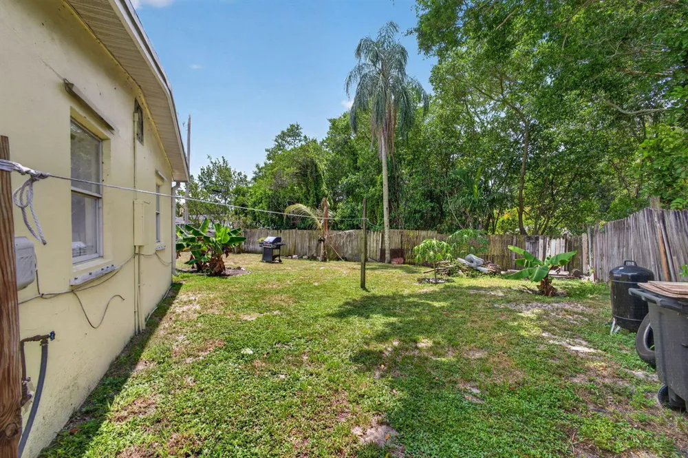 1220 Cherokee Street Jupiter, FL 33458