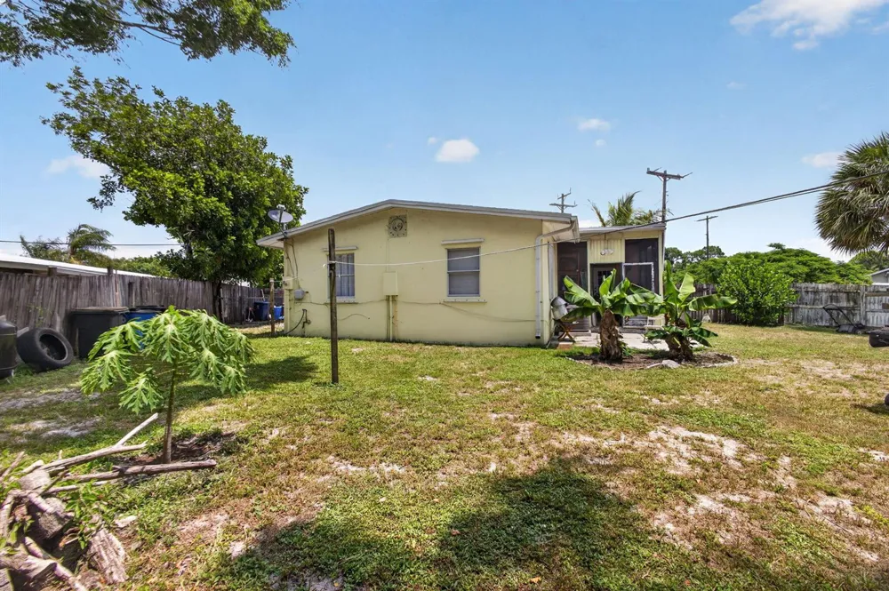 1220 Cherokee Street Jupiter, FL 33458