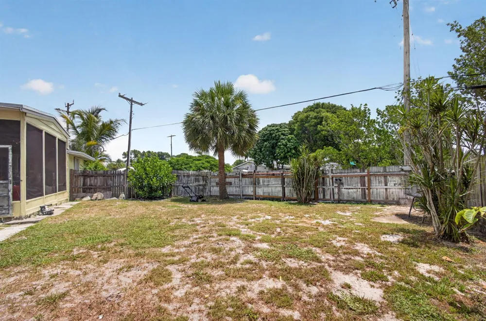 1220 Cherokee Street Jupiter, FL 33458