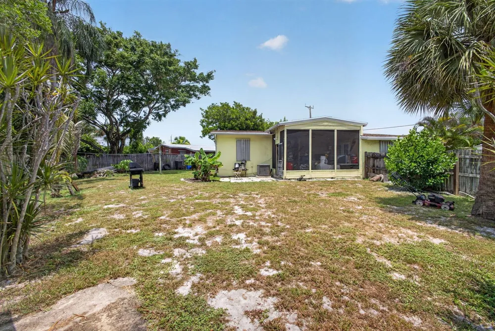 1220 Cherokee Street Jupiter, FL 33458