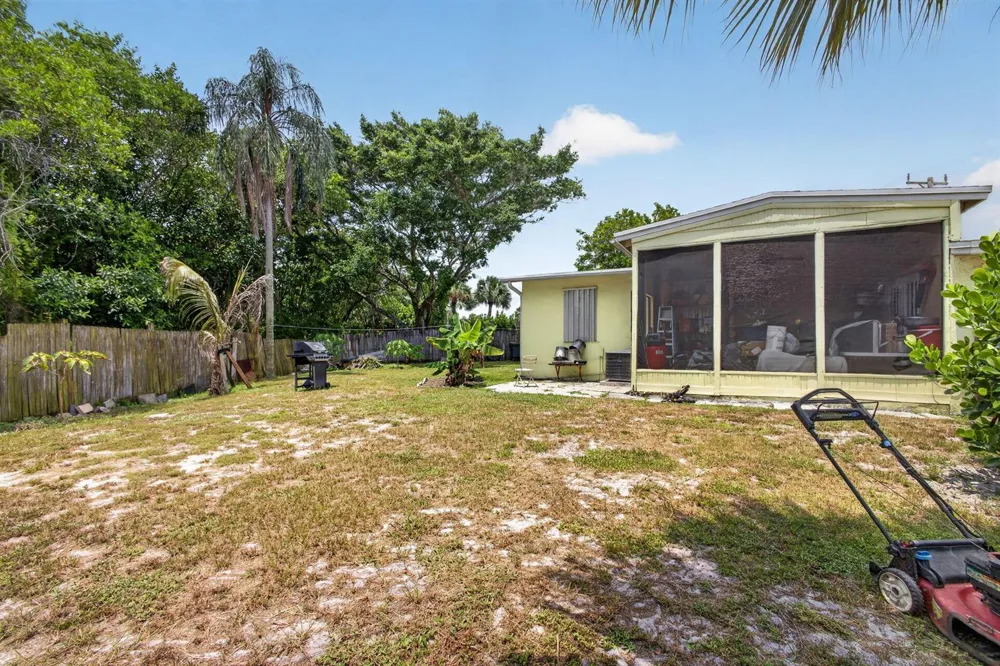 1220 Cherokee Street Jupiter, FL 33458