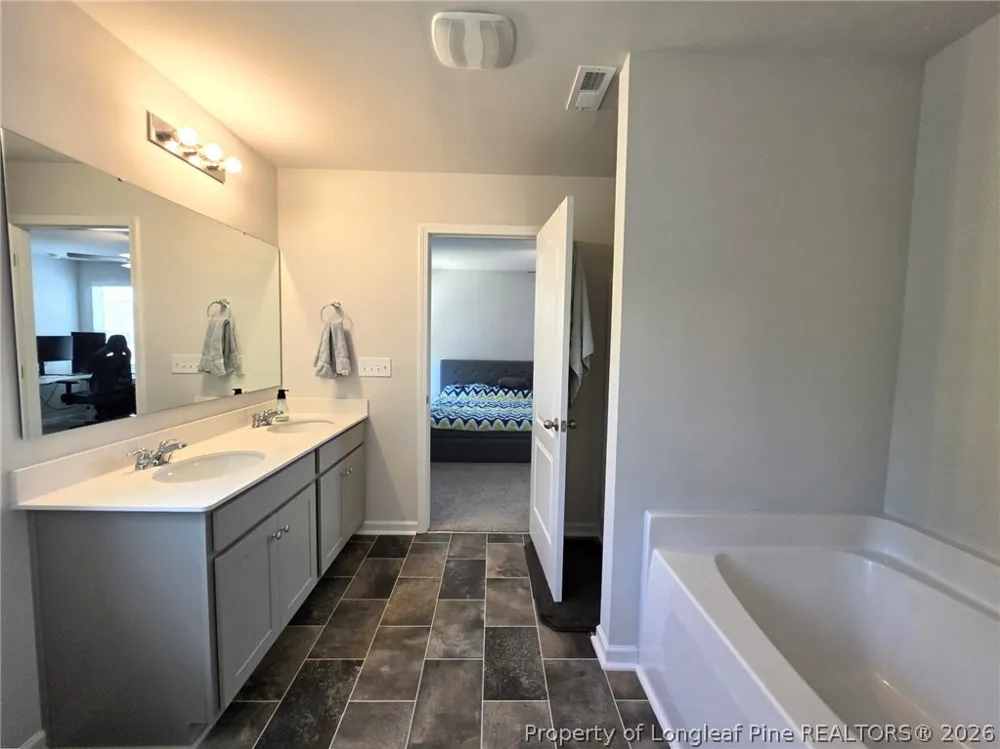 233 Chinook Lane Raeford, NC 28376