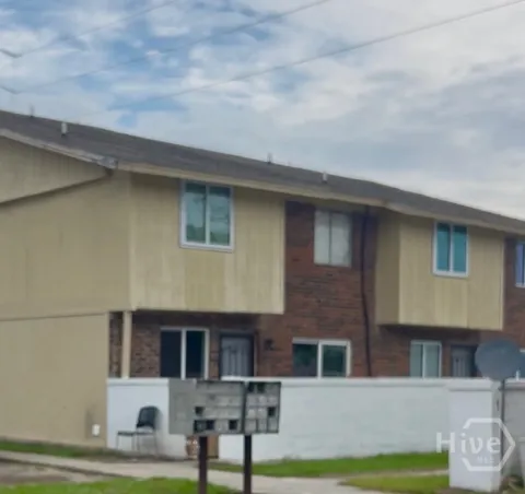 8 Lewis Drive #C