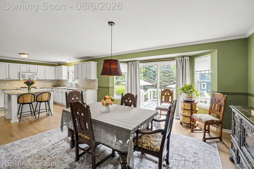 8655 Pettysville Road Hamburg Township, MI 48169