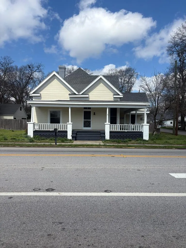 18215 Main Street Woodbury, GA 30293