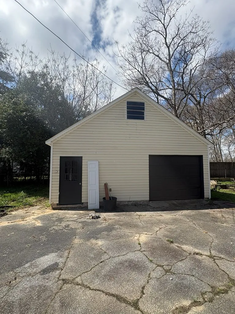 18215 Main Street Woodbury, GA 30293