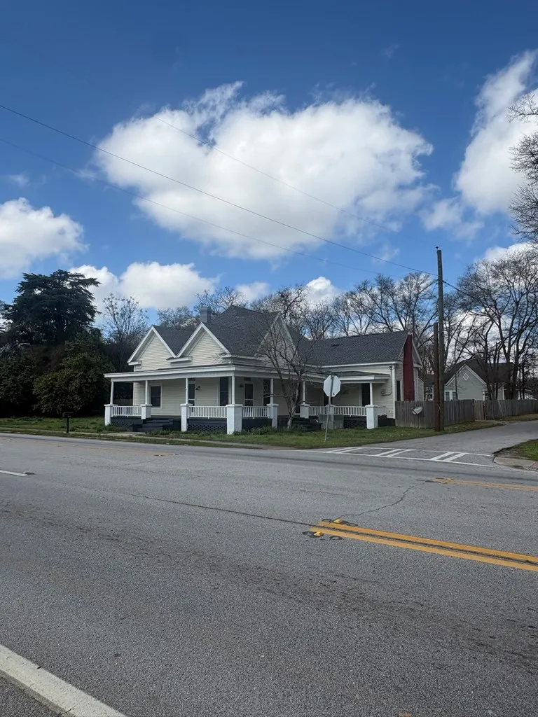 18215 Main Street Woodbury, GA 30293