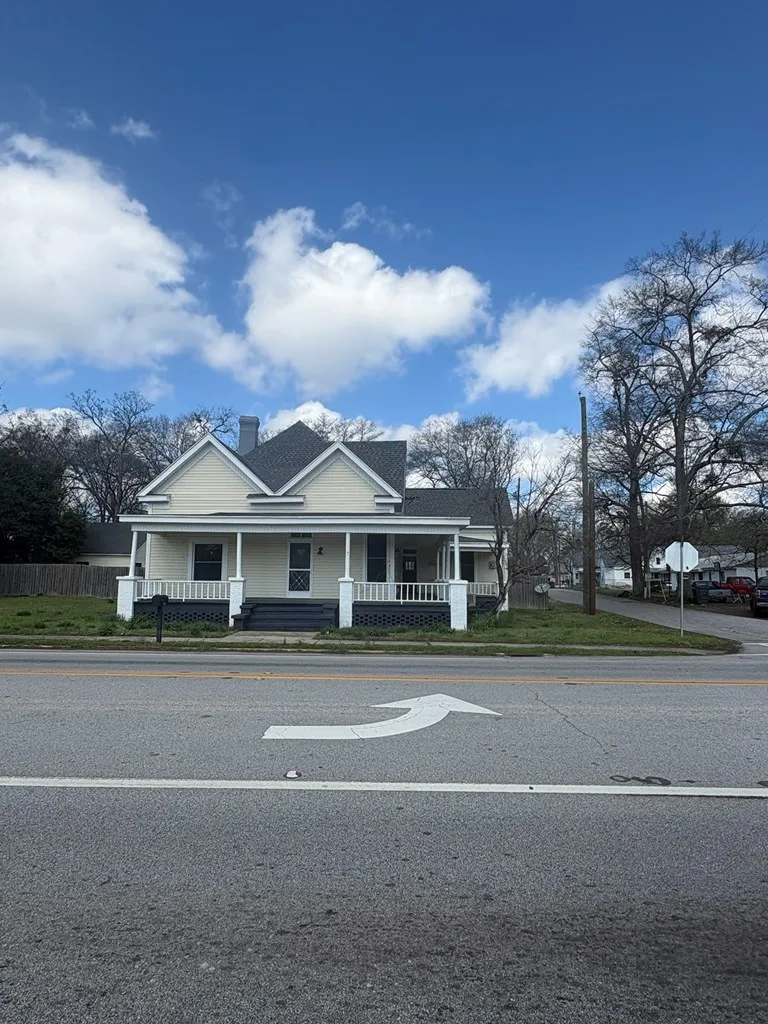 18215 Main Street Woodbury, GA 30293