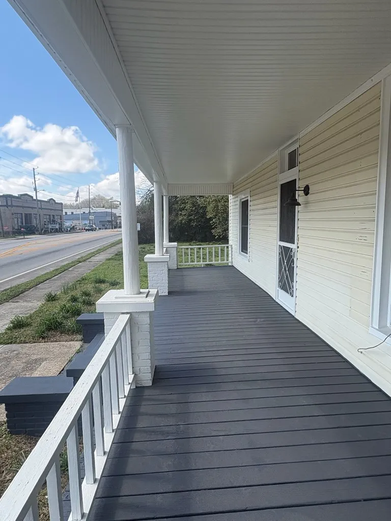 18215 Main Street Woodbury, GA 30293