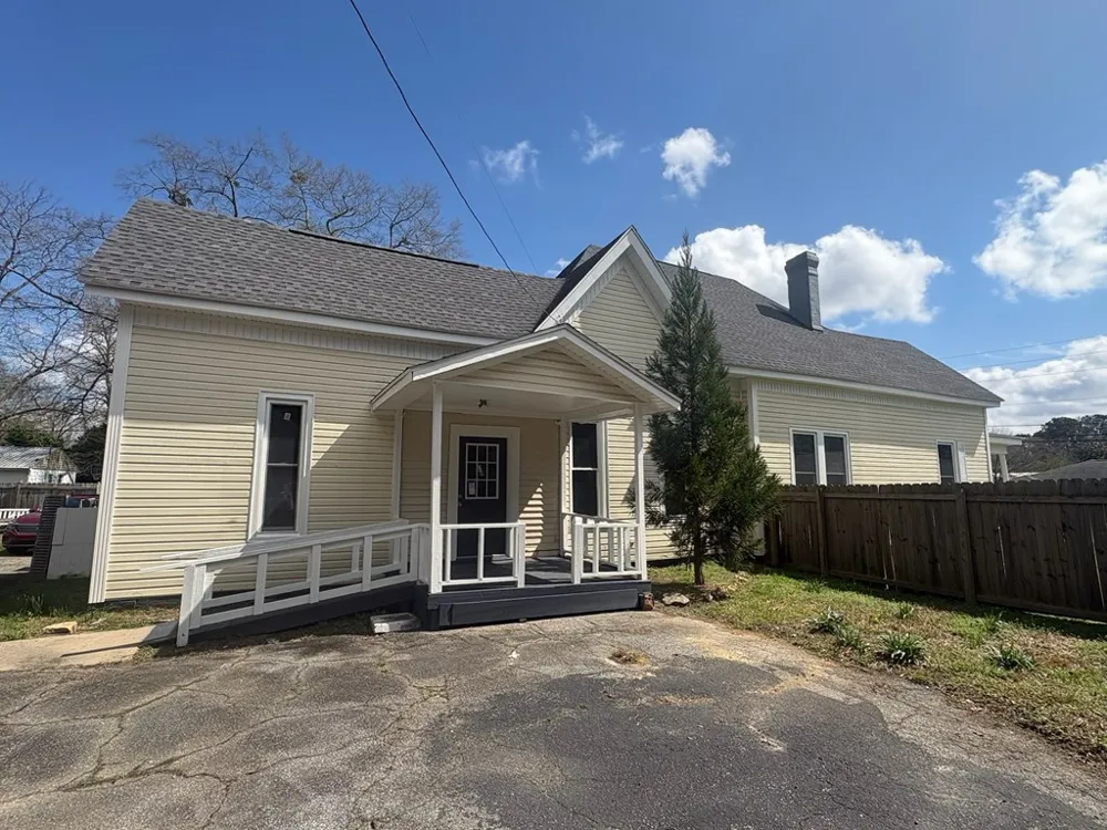 18215 Main Street Woodbury, GA 30293