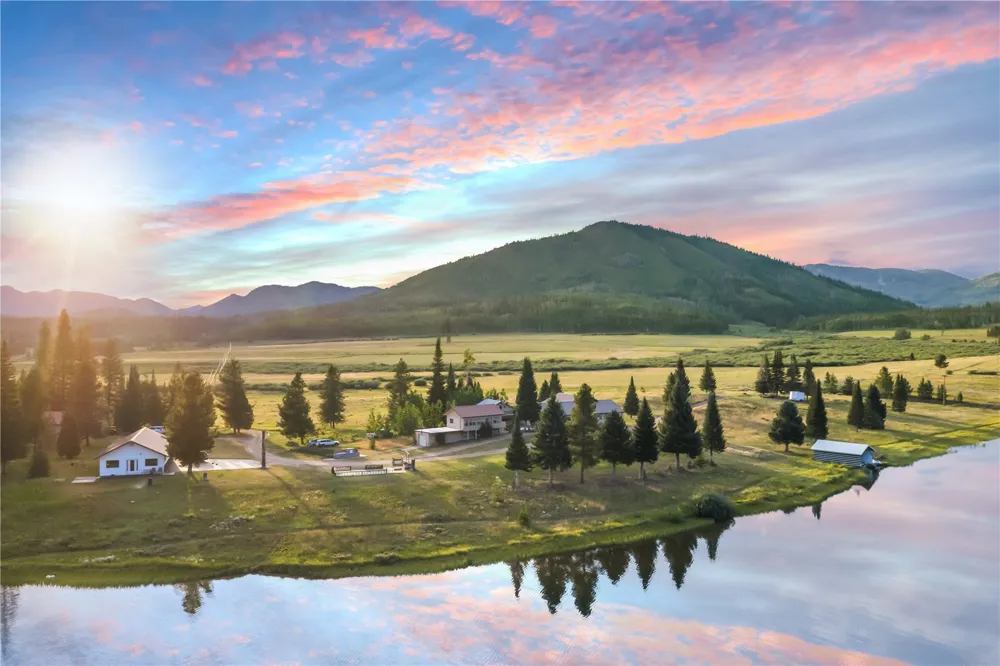 28400 COUNTY ROAD 209A Clark, CO 80487