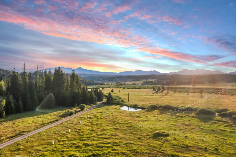28400 COUNTY ROAD 209A Clark, CO 80487