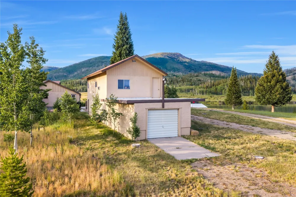 28400 COUNTY ROAD 209A Clark, CO 80487