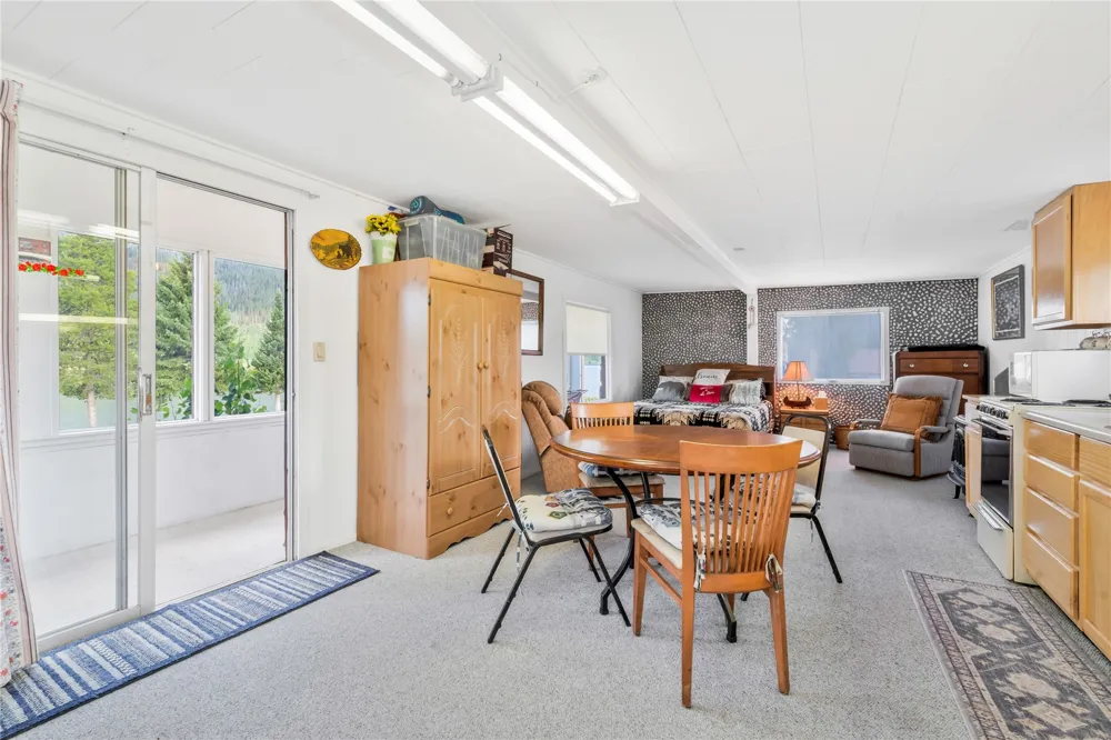 28400 COUNTY ROAD 209A Clark, CO 80487