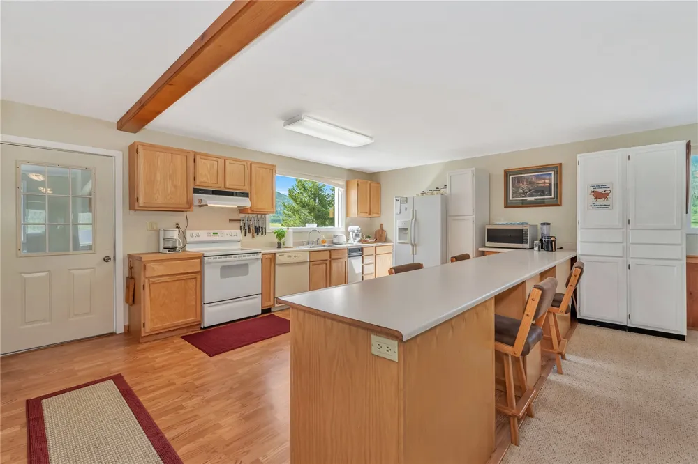 28400 COUNTY ROAD 209A Clark, CO 80487