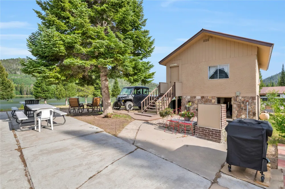 28400 COUNTY ROAD 209A Clark, CO 80487