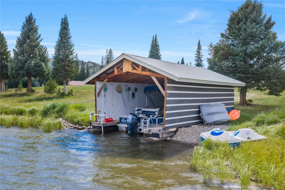 28400 COUNTY ROAD 209A Clark, CO 80487