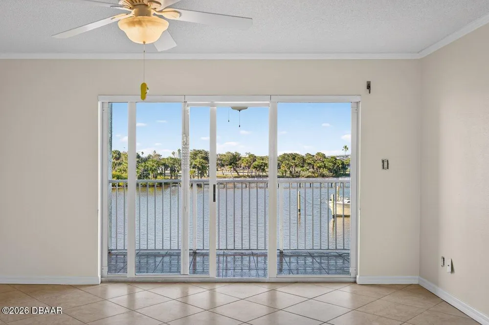 522 Marina Point Drive Daytona Beach, FL 32114