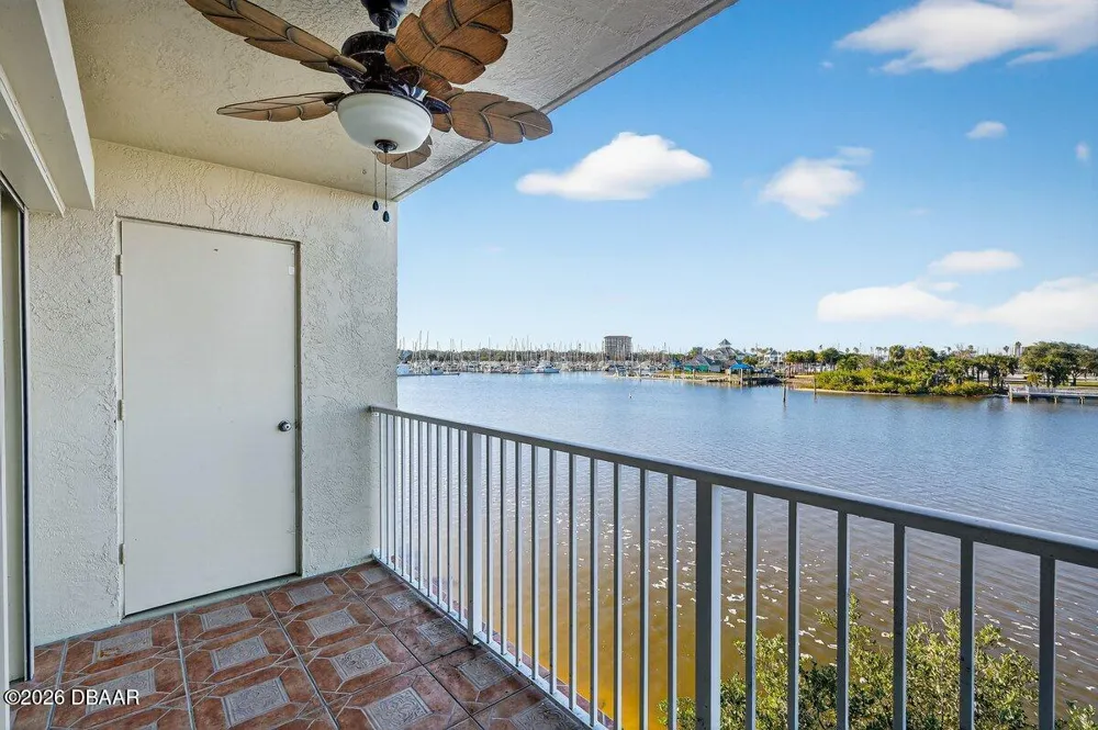 522 Marina Point Drive Daytona Beach, FL 32114