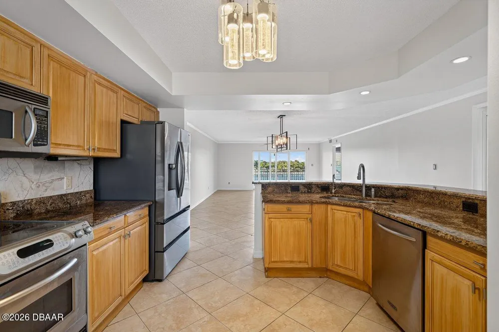522 Marina Point Drive Daytona Beach, FL 32114