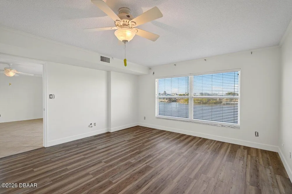 522 Marina Point Drive Daytona Beach, FL 32114