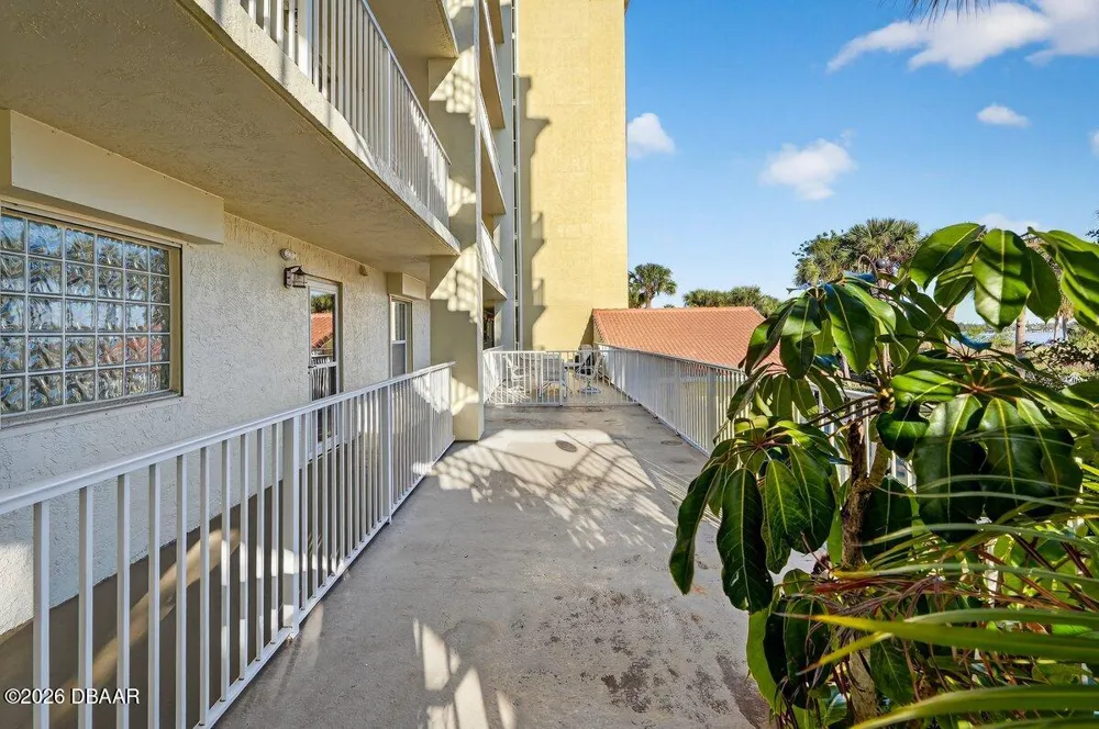 522 Marina Point Drive Daytona Beach, FL 32114