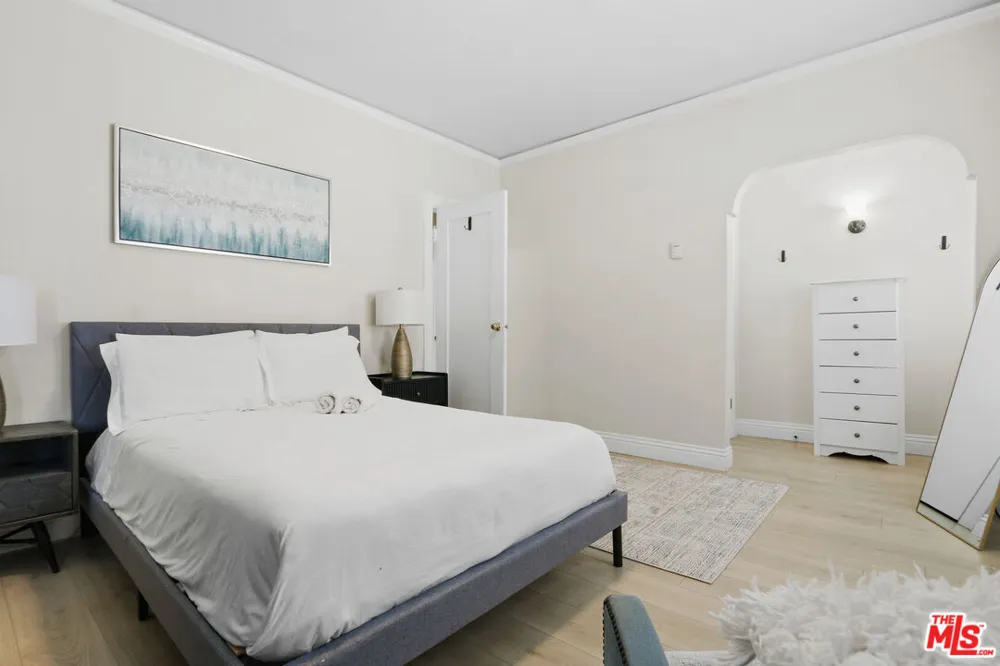 442 Orange Grove Avenue Los Angeles, CA 90036