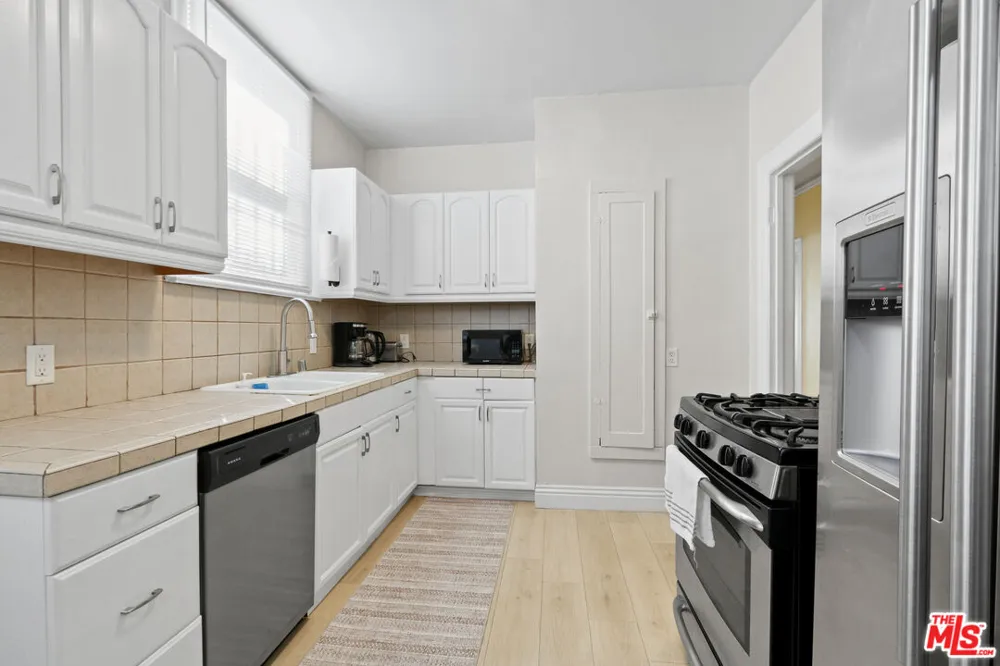 442 Orange Grove Avenue Los Angeles, CA 90036