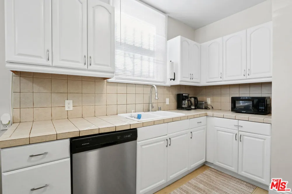 442 Orange Grove Avenue Los Angeles, CA 90036