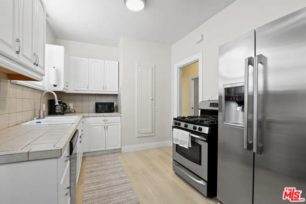 442 Orange Grove Avenue Los Angeles, CA 90036