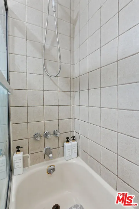 442 Orange Grove Avenue Los Angeles, CA 90036
