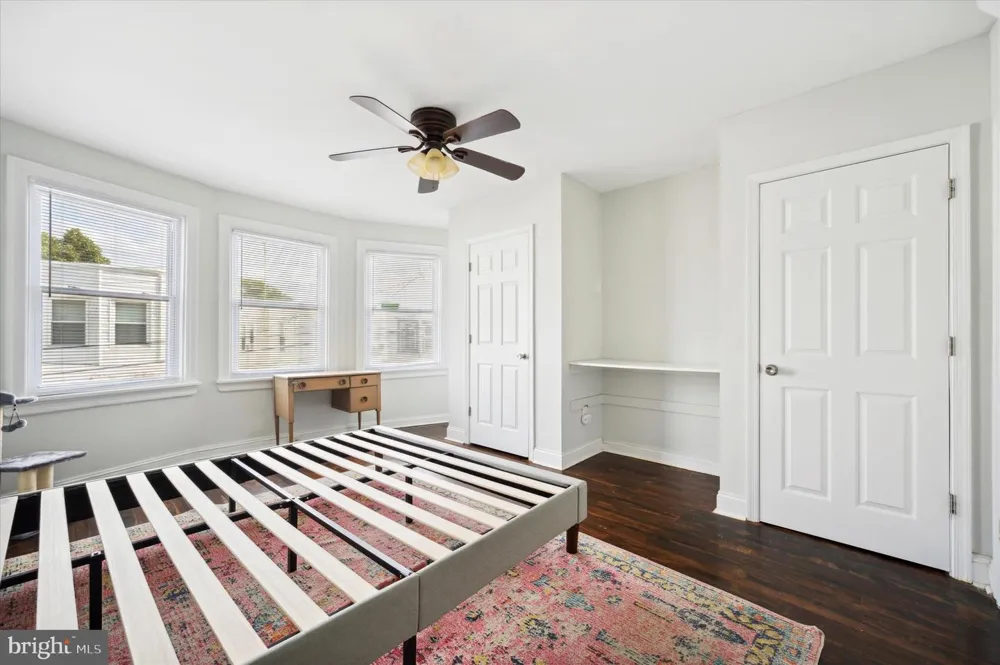32 S CRICKET TERRACE Ardmore, PA 19003