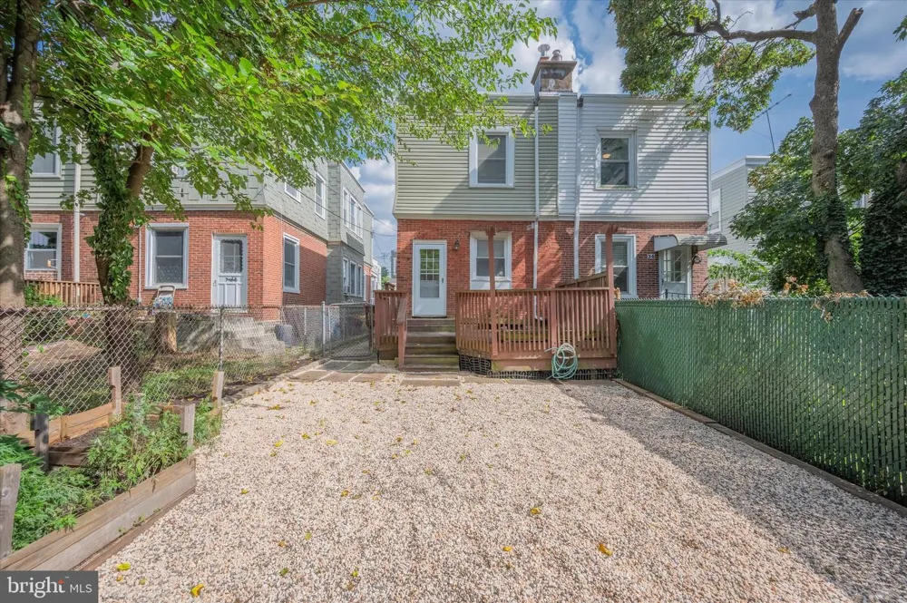 32 S CRICKET TERRACE Ardmore, PA 19003