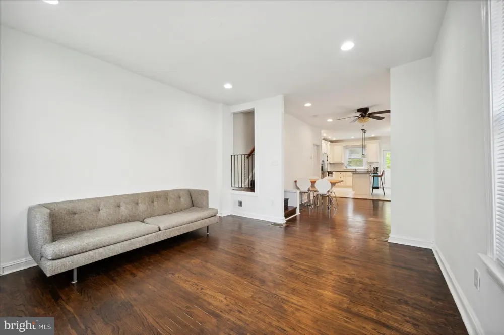 32 S CRICKET TERRACE Ardmore, PA 19003