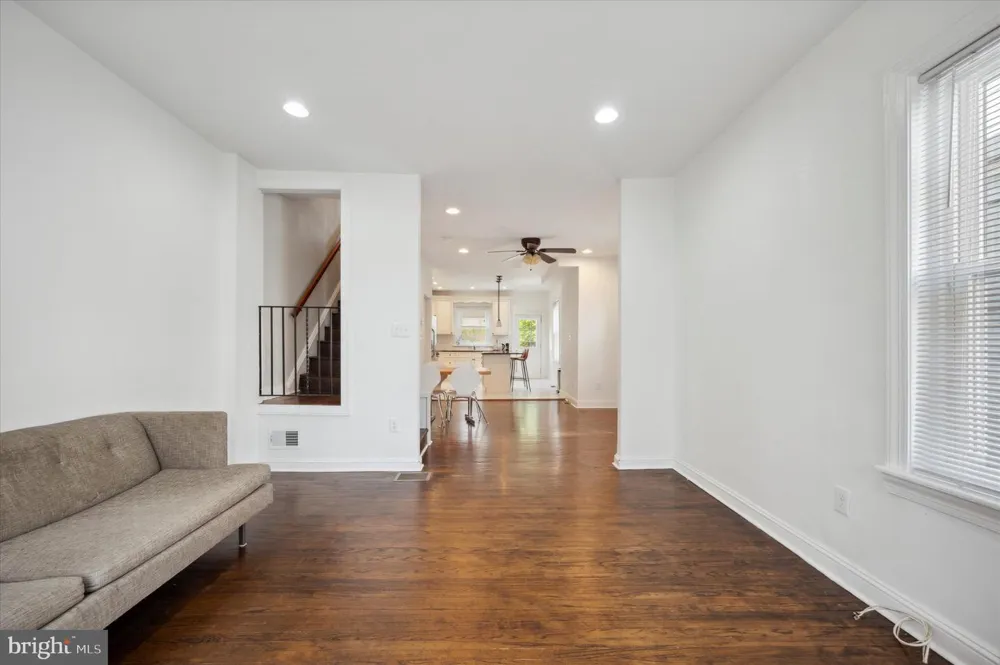 32 S CRICKET TERRACE Ardmore, PA 19003