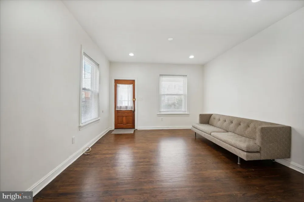 32 S CRICKET TERRACE Ardmore, PA 19003