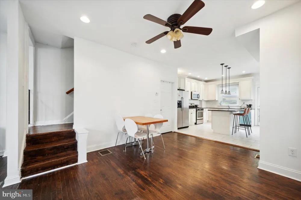 32 S CRICKET TERRACE Ardmore, PA 19003