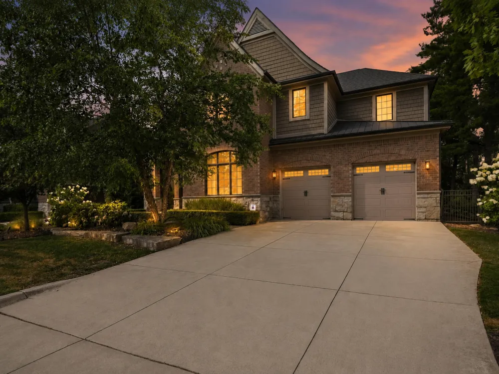 1215 Manchester Road Birmingham, MI 48009