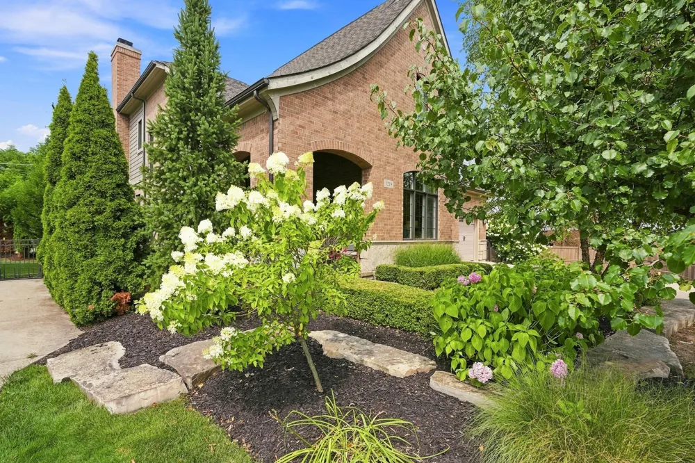 1215 Manchester Road Birmingham, MI 48009