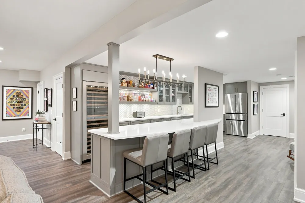 1215 Manchester Road Birmingham, MI 48009