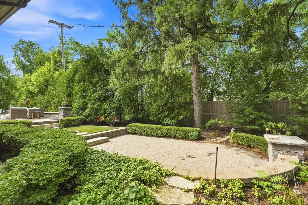 1215 Manchester Road Birmingham, MI 48009