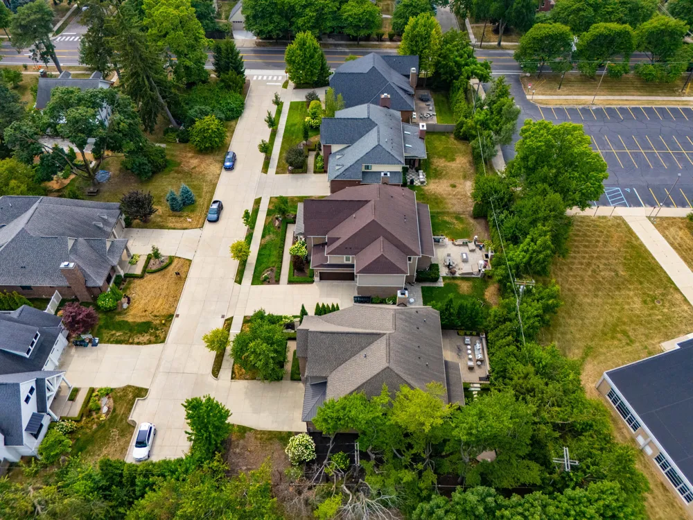 1215 Manchester Road Birmingham, MI 48009