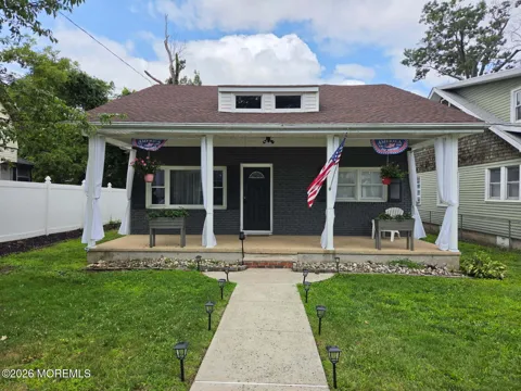 37 Beacon Boulevard
