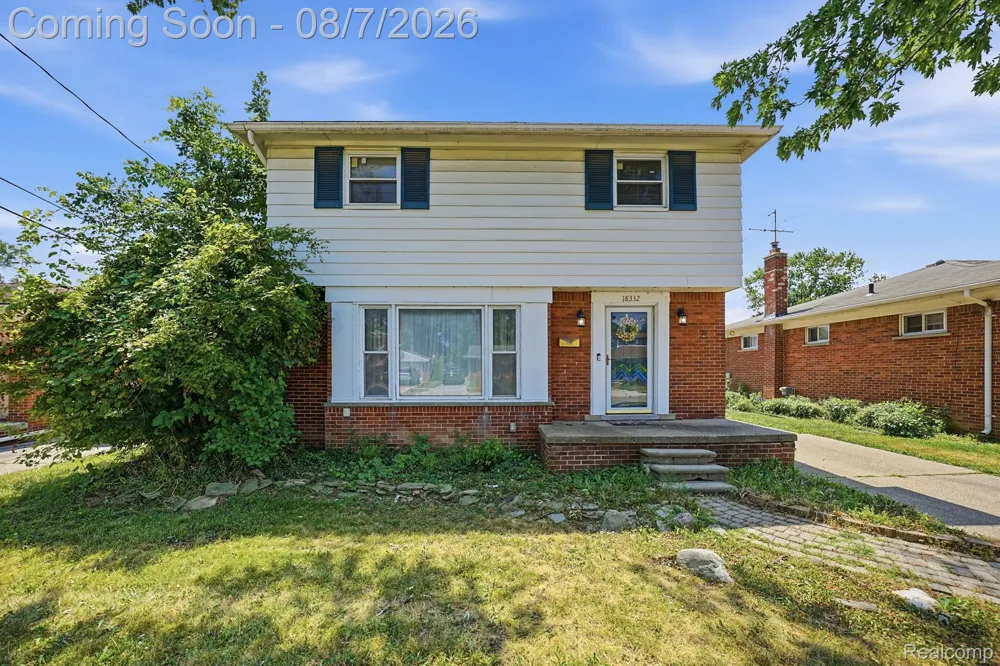 18332 Spring Court S Fraser City, MI 48026