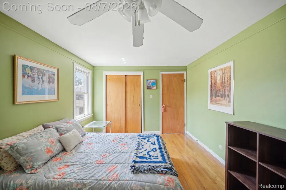 18332 Spring Court S Fraser City, MI 48026