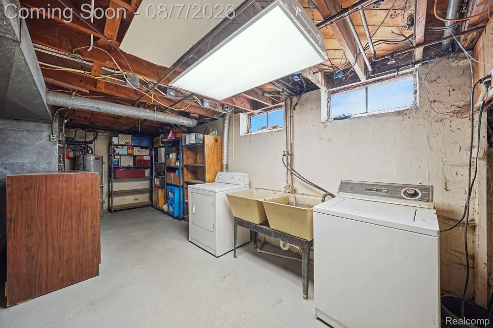 18332 Spring Court S Fraser City, MI 48026